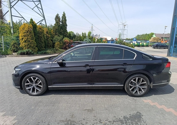 Volkswagen Passat cena 124900 przebieg: 130905, rok produkcji 2020 z Szczytno małe 596